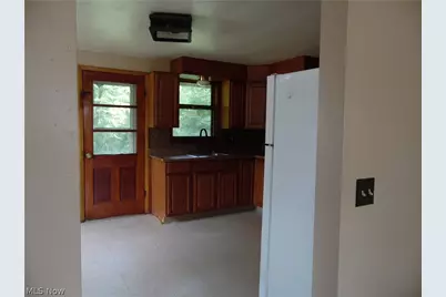 211 Clara Court, Louisville, OH 44641 - Photo 5