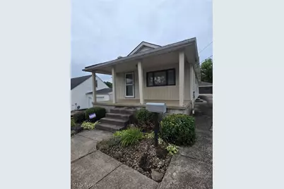 636 Lincoln Avenue, Struthers, OH 44471 - Photo 1