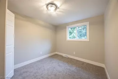 399 Ridgewood Drive, Eastlake, OH 44095 - Photo 33