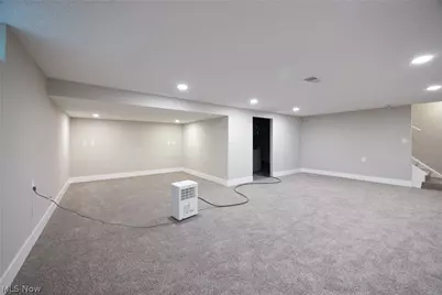 399 Ridgewood Drive, Eastlake, OH 44095 - Photo 29