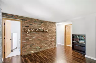 8870 N Spring Valley Park Dr, Chagrin Falls, OH 44023 - Photo 13