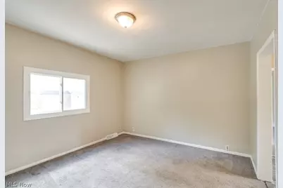1932 Manchester Road, Akron, OH 44314 - Photo 29