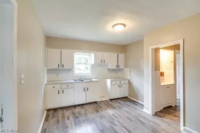 1932 Manchester Road, Akron, OH 44314 - Photo 33