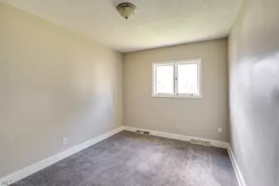 1932 Manchester Road, Akron, OH 44314 - Photo 31