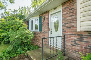 942 Eldorado Dr, Akron, OH 44319 - Photo 3