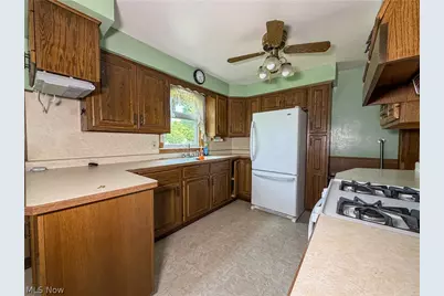 53 Memorial Circle, Campbell, OH 44405 - Photo 9