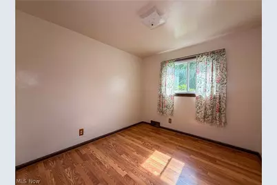 53 Memorial Circle, Campbell, OH 44405 - Photo 13
