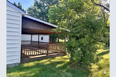 27 Woodland Drive, New Middletown, OH 44442 - Photo 3