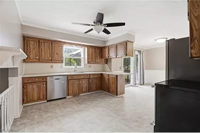 8694 Lansdale Avenue NW, North Canton, OH 44720 - Photo 9