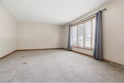 8694 Lansdale Avenue NW, North Canton, OH 44720 - Photo 7