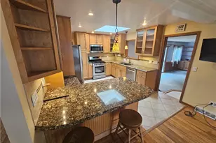 242 Sunset Rd, Avon Lake, OH 44012 - Photo 7