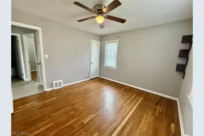 30008 Mildred Street, Willowick, OH 44095 - Photo 11