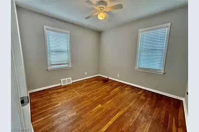 30008 Mildred Street, Willowick, OH 44095 - Photo 13