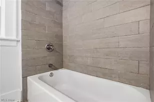 115 Burton Ave, Akron, OH 44302 - Photo 21