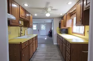 3054 Sterling Rd, Lorain, OH 44052 - Photo 7