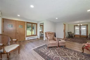 919 Robinson Ave, Barberton, OH 44203 - Photo 7