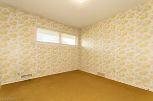 73 E Parkleigh Dr, Green Hills, OH 44131 - Photo 15