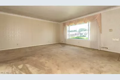 73 E Parkleigh Drive, Green Hills, OH 44131 - Photo 5