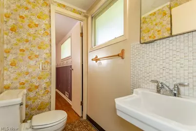 73 E Parkleigh Drive, Green Hills, OH 44131 - Photo 21