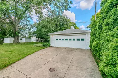 73 E Parkleigh Drive, Green Hills, OH 44131 - Photo 31