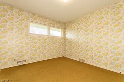 73 E Parkleigh Drive, Green Hills, OH 44131 - Photo 15