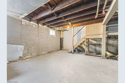 577 Eastland Avenue, Akron, OH 44305 - Photo 33