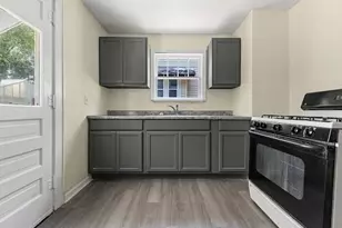 577 Eastland Ave, Akron, OH 44305 - Photo 13