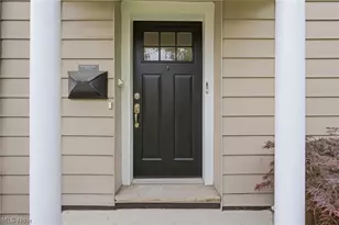 15712 Chadbourne Rd, Huber Heights, OH 44120 - Photo 3