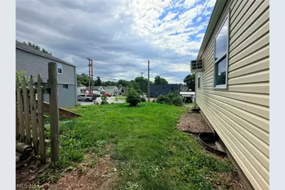 939 Blue Avenue, Zanesville, OH 43701 - Photo 25