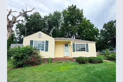 939 Blue Avenue, Zanesville, OH 43701 - Photo 1