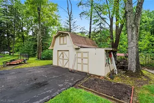 669 Westridge Rd, Akron, OH 44333 - Photo 23