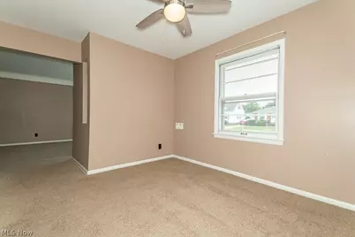 595 Dickerson Road, Willowick, OH 44095 - Photo 11