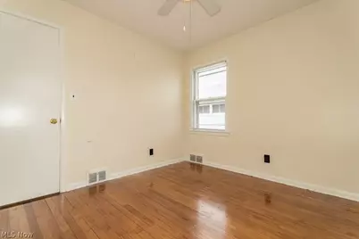595 Dickerson Road, Willowick, OH 44095 - Photo 19