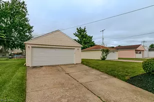 595 Dickerson Rd, Willowick, OH 44095 - Photo 31