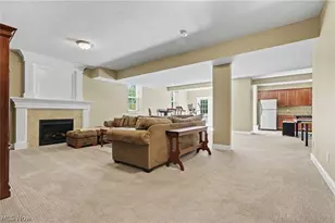1933 Rock Creek S, Akron, OH 44333 - Photo 31