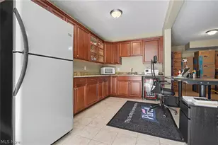 1933 Rock Creek S, Akron, OH 44333 - Photo 33