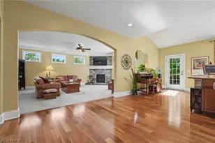 1933 Rock Creek S, Akron, OH 44333 - Photo 11