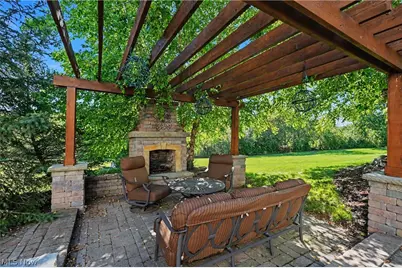 1933 Rock Creek S, Akron, OH 44333 - Photo 43