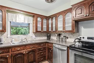 1660 Wiltshire Rd, Akron, OH 44313 - Photo 9