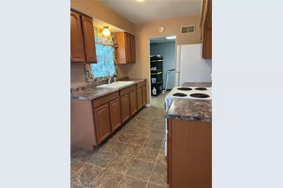 2031 Hillside Terrace, Akron, OH 44305 - Photo 7