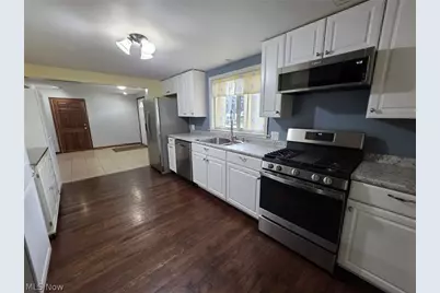 1341 Benton Street, Barberton, OH 44203 - Photo 5