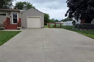 1341 Benton St, Barberton, OH 44203 - Photo 19