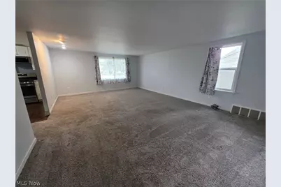 1341 Benton Street, Barberton, OH 44203 - Photo 7