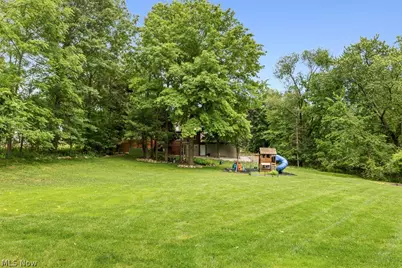 1942 Edwards Drive, Akron, OH 44306 - Photo 45