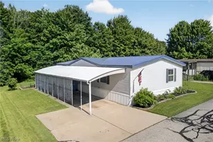 13041 Kevin Ln, Chardon, OH 44024 - Photo 3