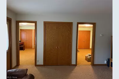 7421 W Parkside Drive, Youngstown, OH 44512 - Photo 17