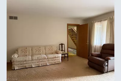 7421 W Parkside Drive, Youngstown, OH 44512 - Photo 15