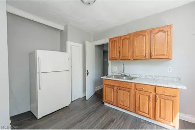 10937-10929 Massie Avenue, Loveland, OH 44108 - Photo 17