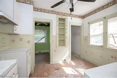 17200 Endora Road, Loveland, OH 44112 - Photo 9