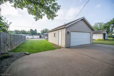 1135 Eastport Avenue, Uhrichsville, OH 44683 - Photo 5